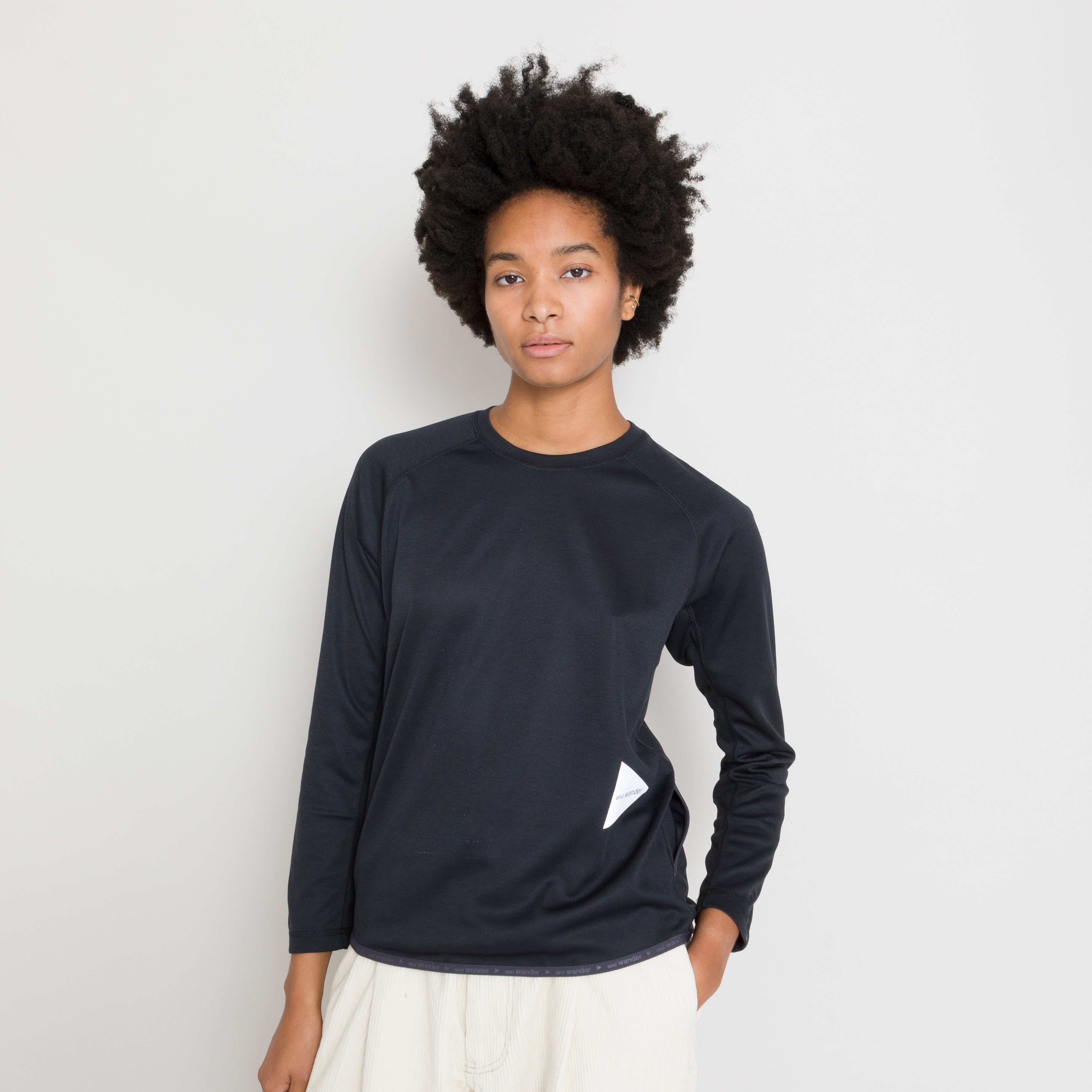 And Wander | AND WANDER - 28 Power Dry Jersey Raglan T - Black