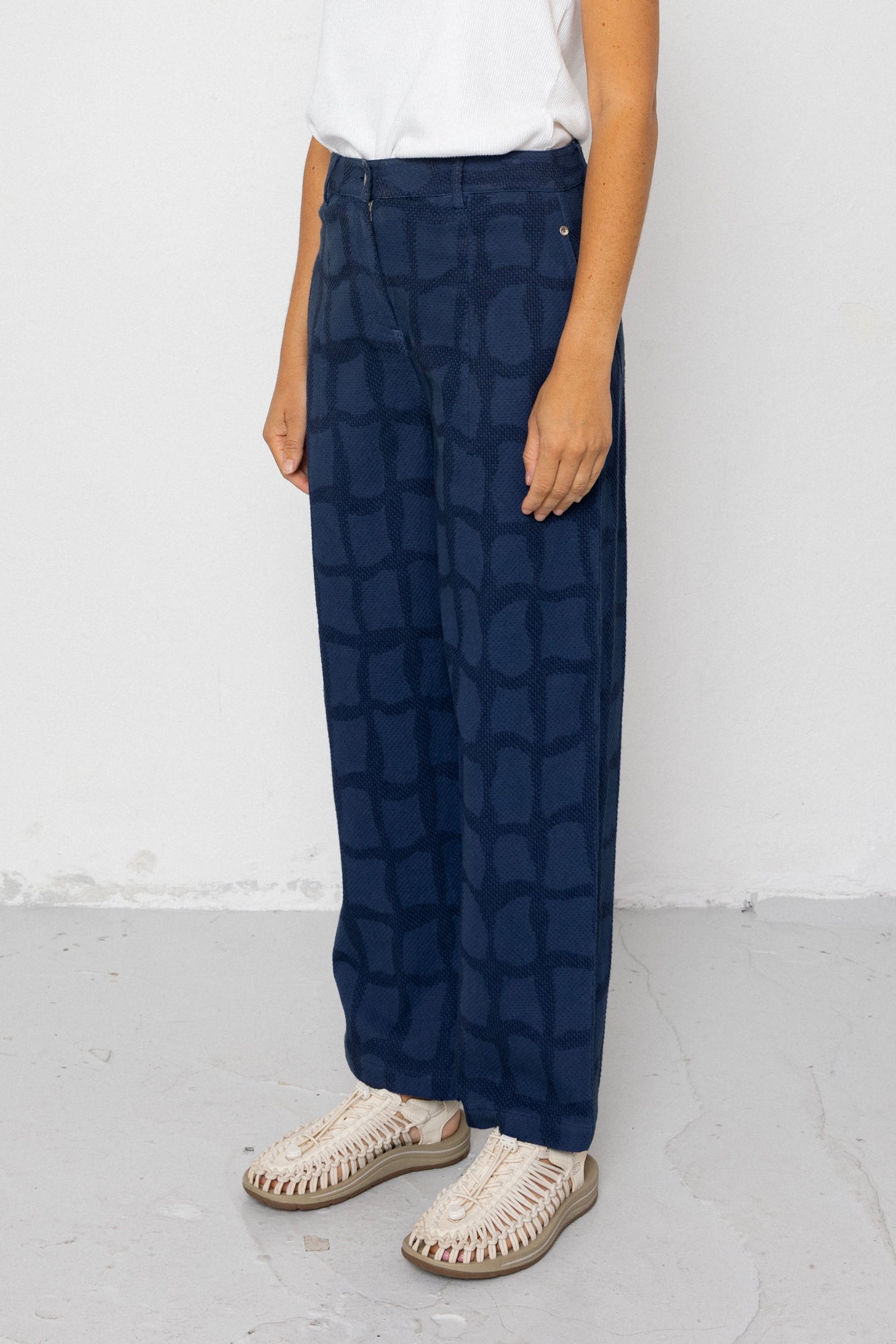 Folk | Folk Baggy Trouser - Irregular Block Jacquard Navy