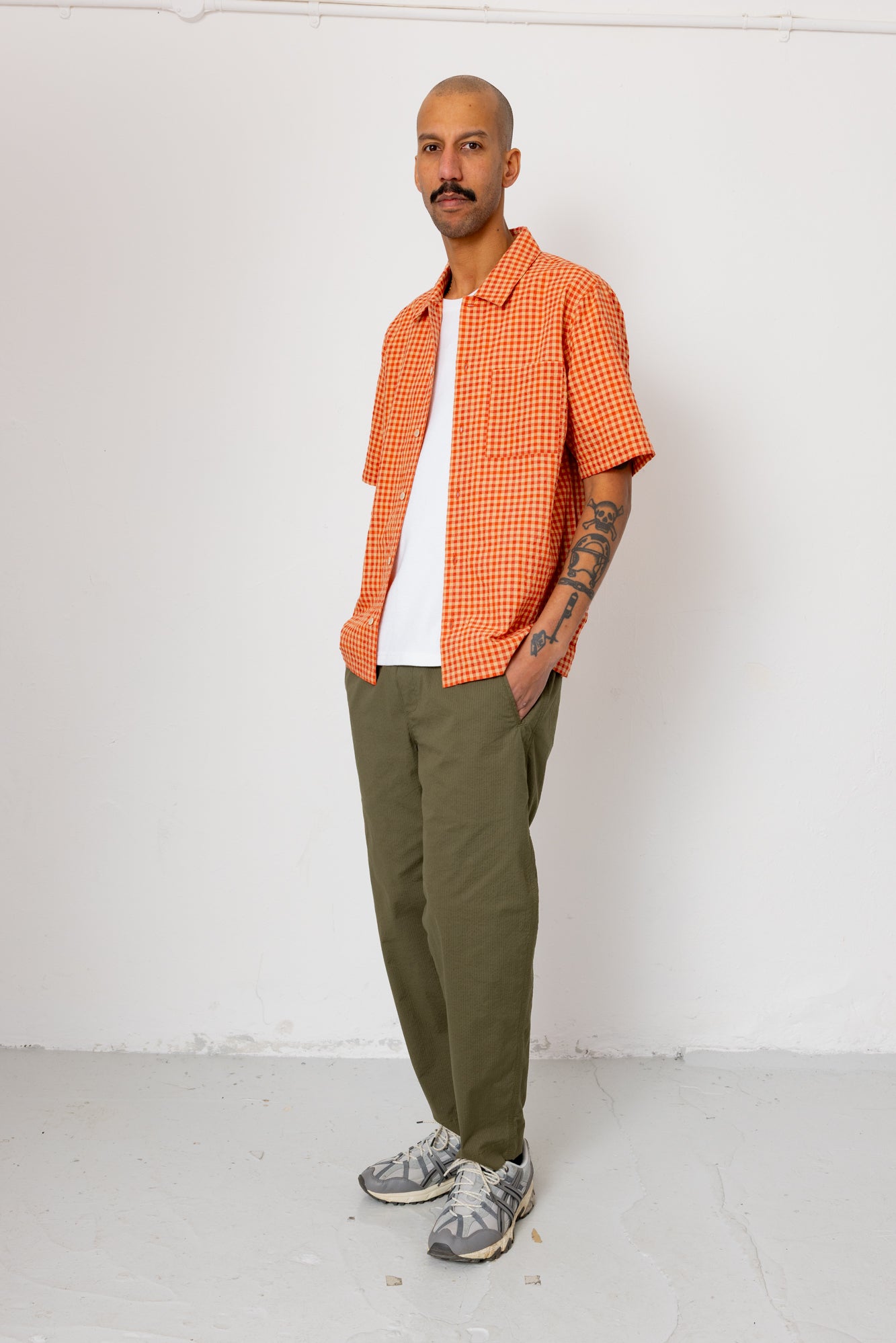 Folk | Folk Drawcord Assembly Pant - Dark Olive Seersucker
