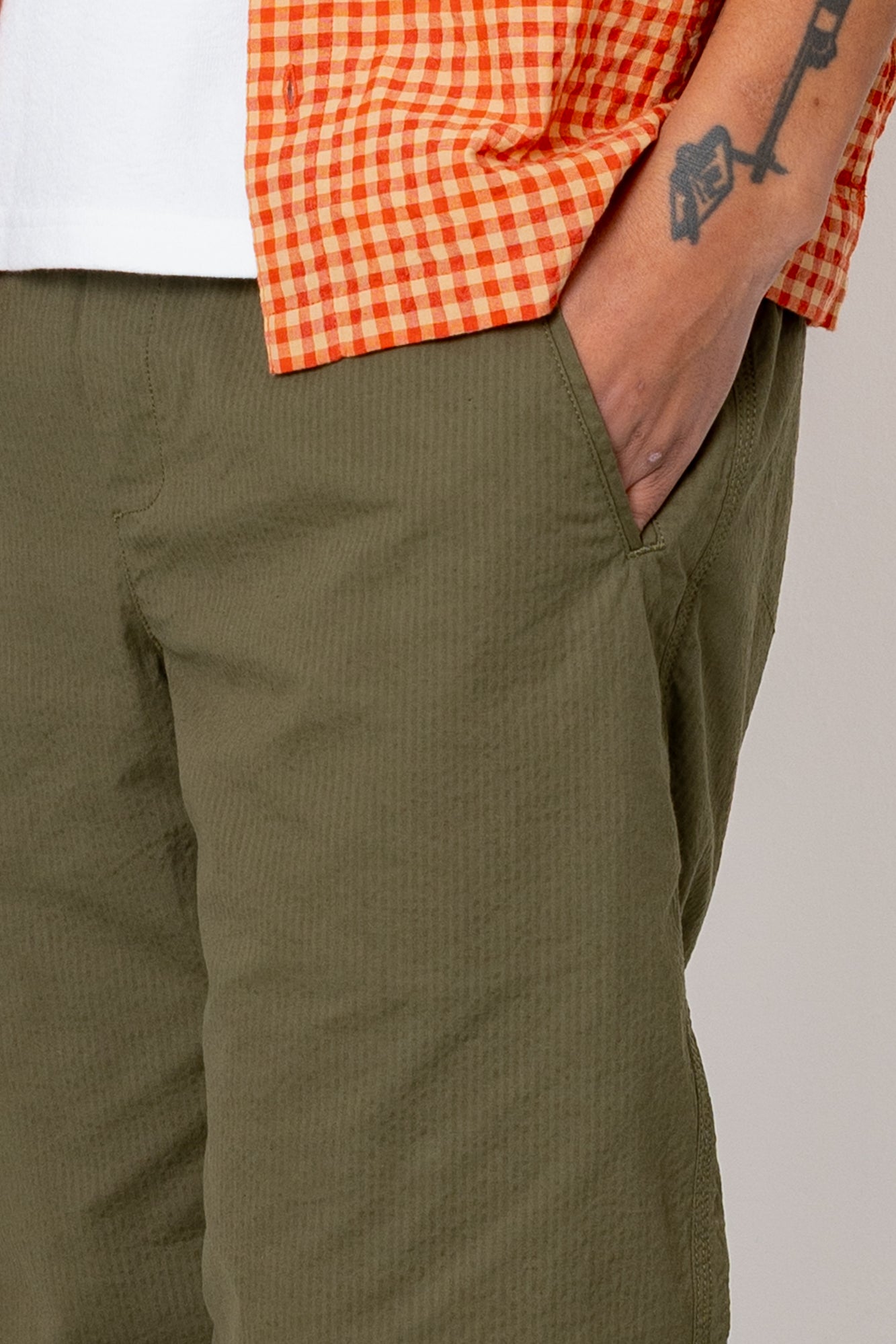 Folk | Folk Drawcord Assembly Pant - Dark Olive Seersucker