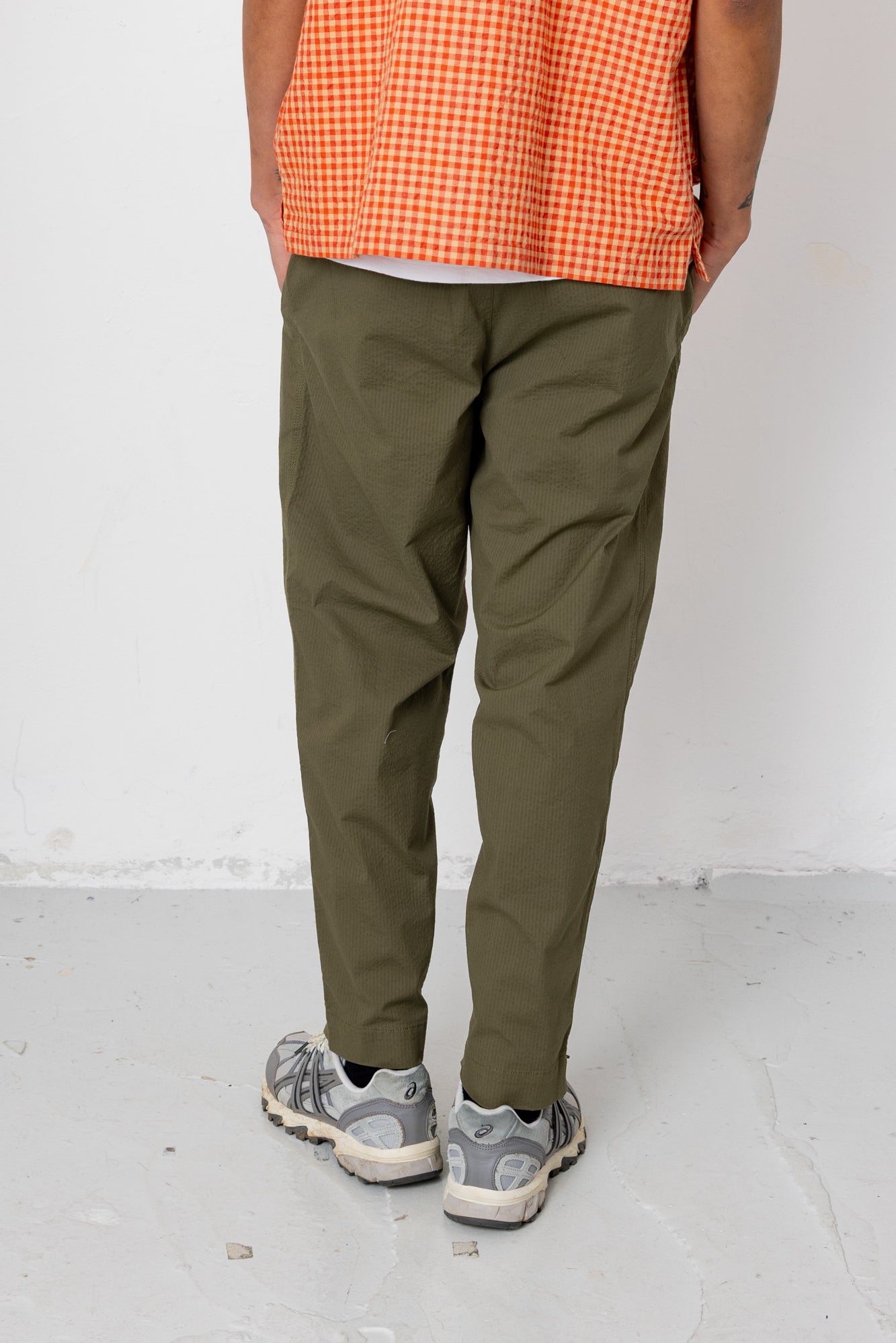 Folk | Folk Drawcord Assembly Pant - Dark Olive Seersucker