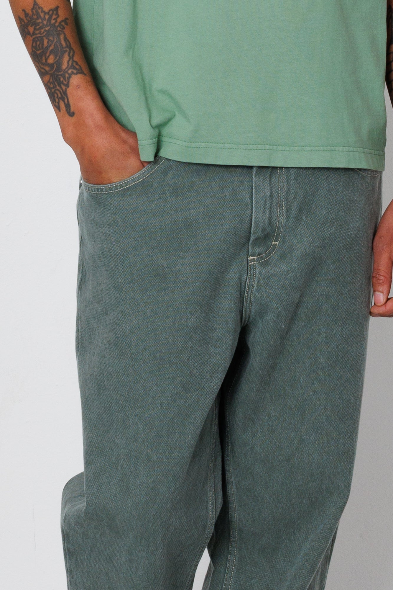 Folk | Folk Barrel Leg Jean - Soft Green Canvas