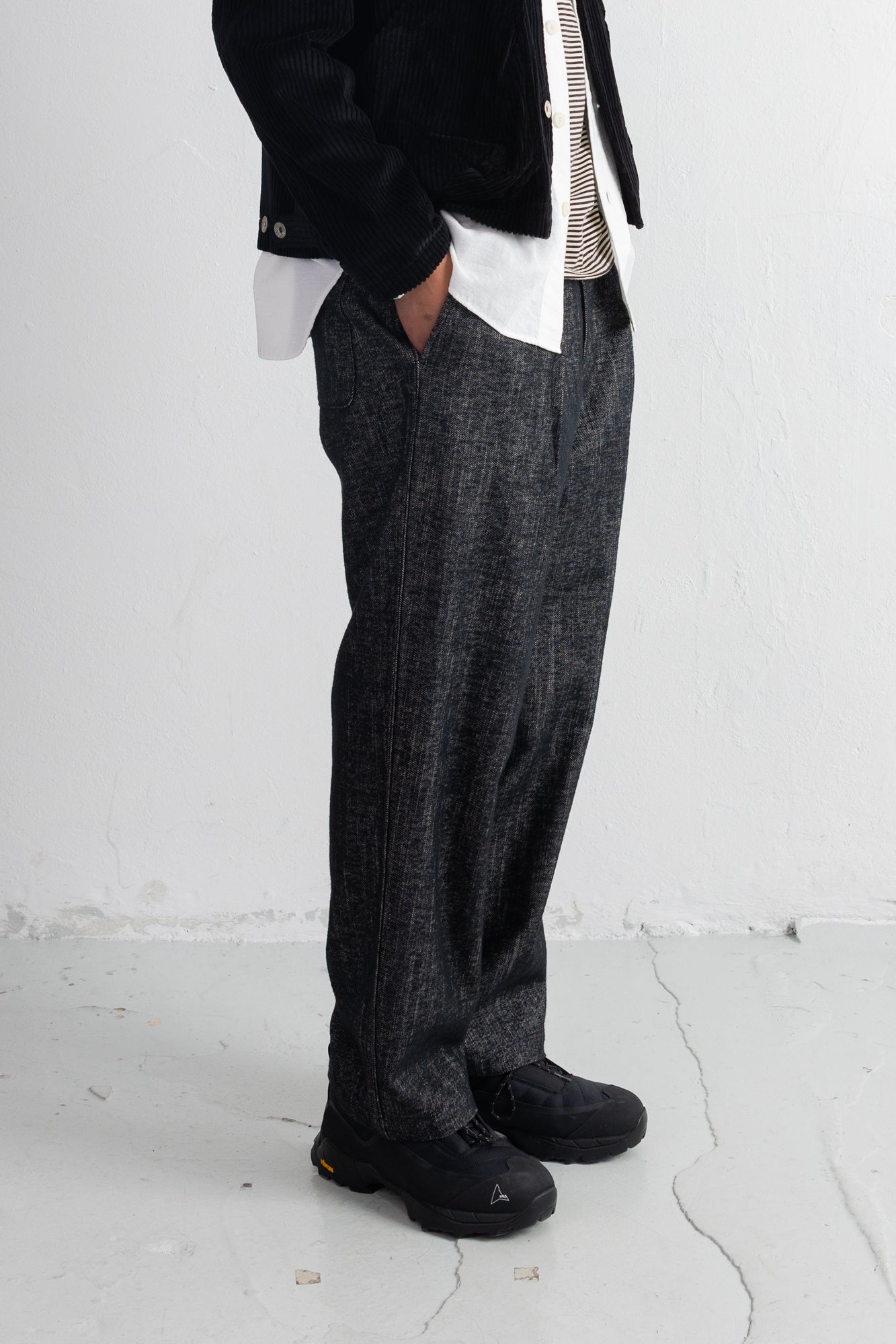 Folk | Folk Wide Fit Trousers - Black Brushed Twill